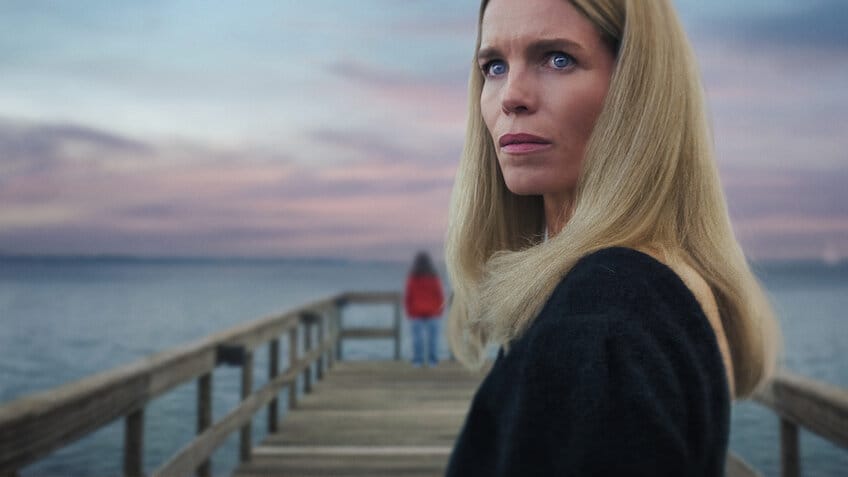 Khu ngoại ô giàu có - Netflix