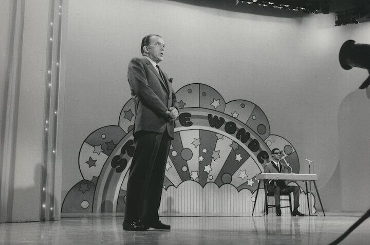 Sunday Best; Chuyện chưa kể của Ed Sullivan – Netflix